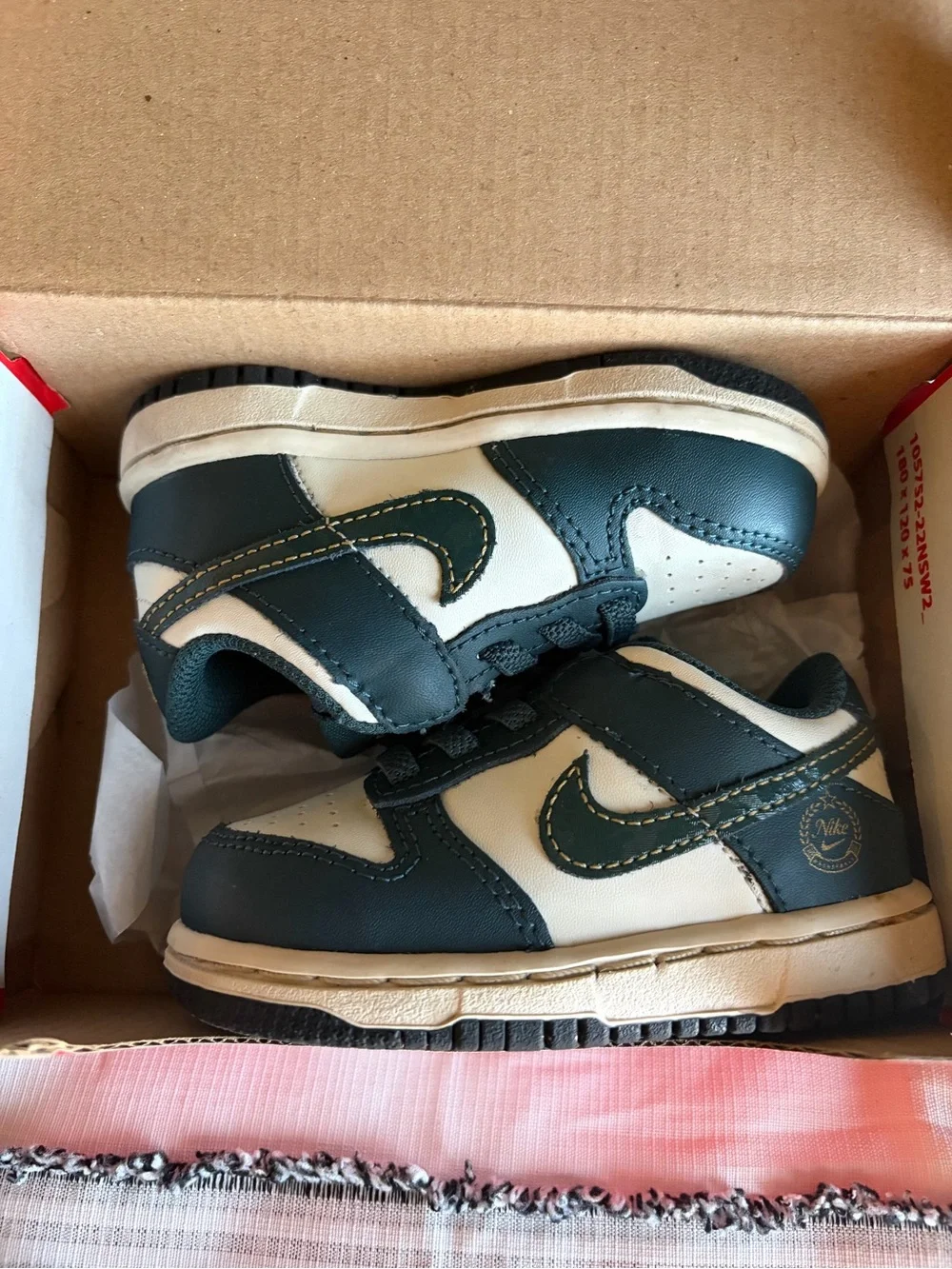 Toddler Nike dunks 5c Green and Cream Athletic Sneakers
